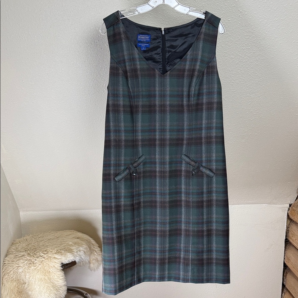 Vintage PENDLETON Green Plaid Virgin Wool Dress/Jumper. Size 14